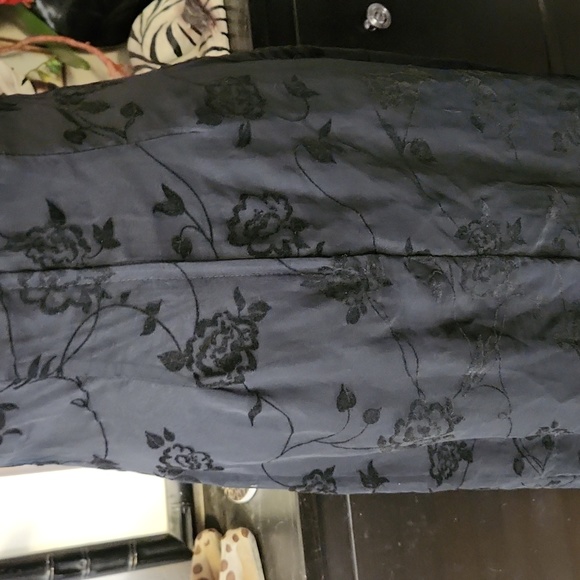 Helen Blake Black Dress with Flowers - Picture 4 of 4